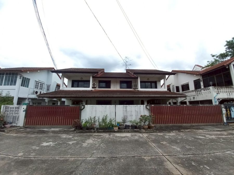 ขายบ้าน - ขายบ้านแฝด 2 ชั้น 2หลังติดกัน หมู่บ้านการ์เด้นโฮมวิลเลจ ซอยวันเฉลิม5