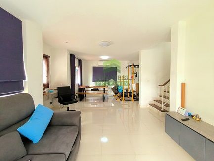 ขายบ้าน - ขายบ้านเดี่ยว สไตล์โมเดิร์น เทรนดี้ธารา ร่มเกล้า เนื้อที่ 57.60 ตร.ว ทำเลดี ติดถนนร่มเกล้า บ้านพร้อมอยู่ ราคาต่อรองได้