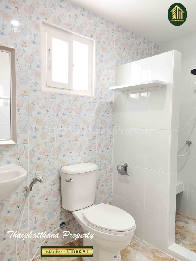 ขายทาวน์เฮาส์ - เดอะ คอนเนค 8 ใกล้เมกา บางนา ทาวน์เฮ้าส์หลังริม รีโนเวทใหม่ สวย ทำเลดี พร้อมเข้าอยู่