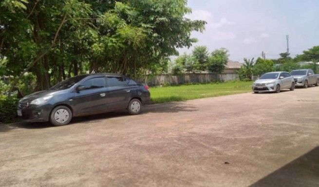 ขายอพาร์ทเม้นท์ / โรงแรม - คุ้มค่าการลงทุน คืนทุนเร็ว Yield 9.5 % อพาร์ทเม้นท์ ทำเลนิคม304 ปราจีนบุรี เนื้อที่ 2 ไร่ ที่จอดรถกว้างขวางมาก อ.ศรีมหาโพธิ