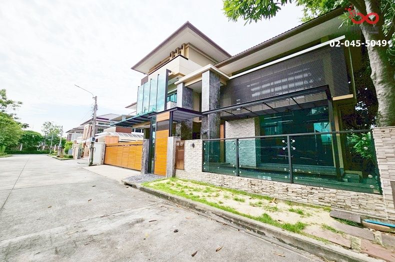 ขายบ้าน - ขายบ้านเดี่ยว เกษตร-นวมินทร์ แกรนด์บางกอกบูเลอวาร์ด 3 ชั้น หลังริม ดีไซน์หรู พร้อมอยู่