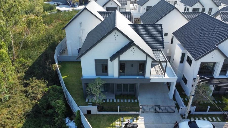 ให้เช่าบ้าน - ให้เช่า บ้านเดี่ยว 2 ชั้น หลังมุม ม.Centro บางนา เฟส 2 บ้านสวย ทำเลดีใกล้เมกกะ บางนา เฟอร์นิเจอร์ครบ พร้อมอยู่ ราคา 120,000 บาท