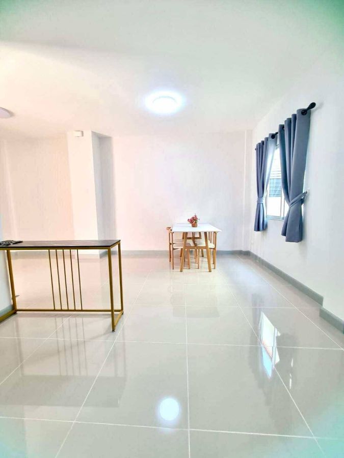 ขายทาวน์เฮาส์ - ขายถูกมาก!! ทาวน์โฮม 2 ชั้น ม.พนาสนธิ์วิลล่า คลองสี่ อ.ลำลูกกา จ.ปทุมธานี เฟอร์ครบ พร้อมอยู่ กู้ผ่านง่าย ใกล้ห้าง BTSคูคต