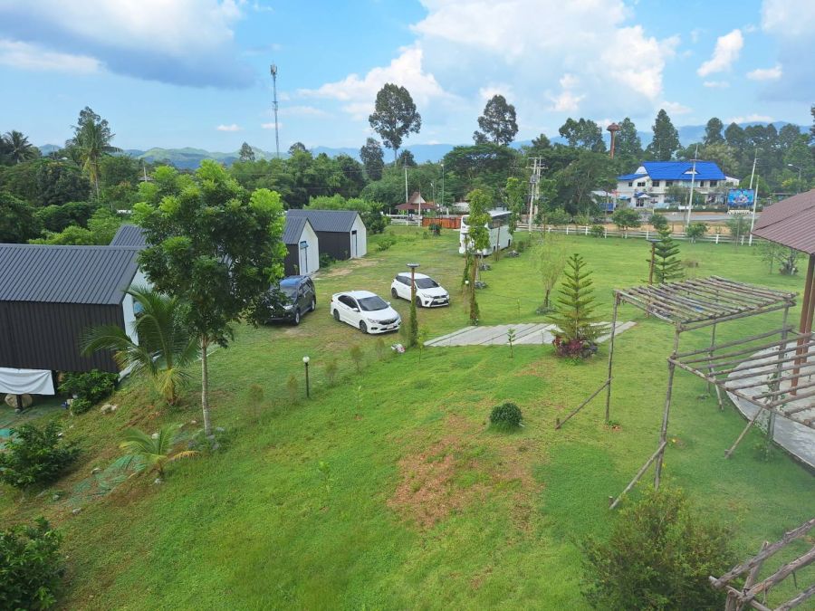 ขายอพาร์ทเม้นท์ / โรงแรม - ขายรีสอร์ตส่วนตัว เนื้อที่ 6 ไร่ 220 ตรว. ใกล็แหล่งชุมชน, เซเว่น, แหล่งท่องเที่ยว