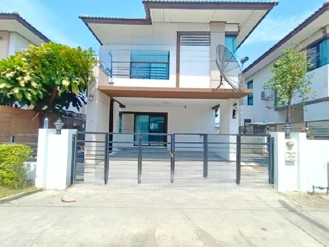 ให้เช่าบ้าน - รร.เปรมฤทัย ลำลูกกา 500 ม. ถูกที่สุดในโลก ลำลูกกาคลอง6 ให้เช่าบ้านฟ้า 2 ชั้น ปิยรมย์ พร้อมเฟอร์ฯ 3 นอน 2 น้ำ 38 ตร.วา.152 ตร.ม.