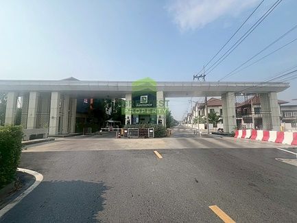 ขายทาวน์เฮาส์ - หมู่บ้านแสนมณี 689 พานทอง ชลบุรี ขายด่วน ทาวน์เฮ้าส์ เนื้อที่ 21.90 ตร.ว ต่อเติมครบ พร้อมอยู่