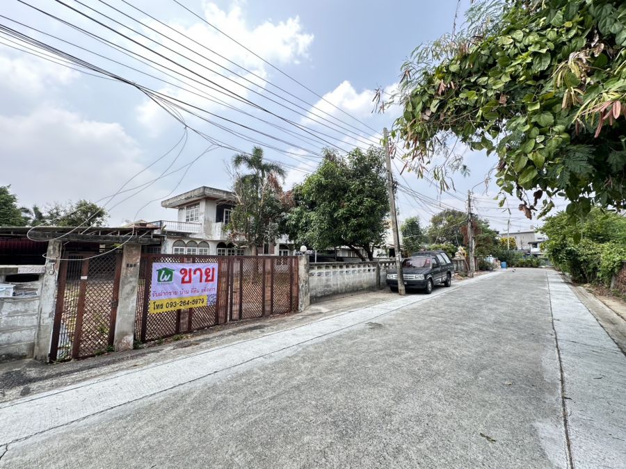 ขายที่ดิน - ขายที่ดินแปลงสวย ครึ่งไร่ ลาดพร้าว 47 ใกล้รถไฟฟ้าโชคชัย4 เซ็นทรัลอิสต์วิลล์