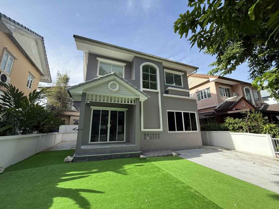 ขายบ้าน - ขายบ้านเดี่ยว 2 ชั้น ขนาด 52 ตรว. หมู่บ้านวรารมย์ Qhouse ซอย ประชาอุทิศ 98 ทุ่งครุ