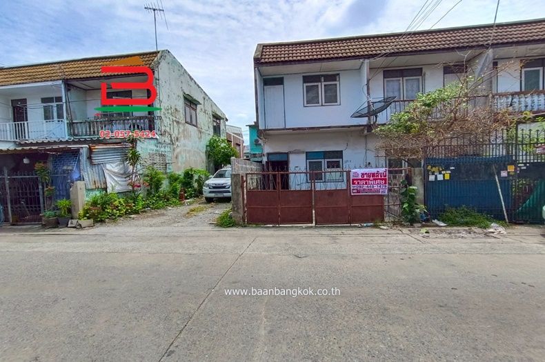 ขายทาวน์เฮาส์ - ทาวน์เฮาส์ หมู่บ้าน รุ่งนภา (ซอยหทัยราษฎร์ 9) เนื้อที่ 17 ตรว. ใกล้บิ๊กซีสุวินทวงศ์ ถนนหทัยราษฎร์ แขวงมีนบุรี เขตมีนบุรี(เมือง) กรุงเทพมหานคร