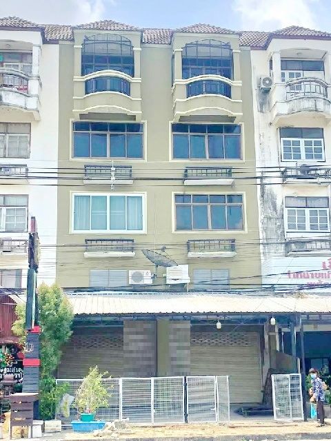 ให้เช่าอาคารพาณิชย์ / สำนักงาน - ตลาดสดปทุมธานี 1 กม. ศาลากลางจังหวัดปทุมธานี1 กม. เช่าอาคารพาณิชย์ 1 คูหา 4 ชั้น MRT รังสิต 6 กม.