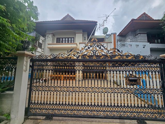 ขายบ้าน - บ้านเดี่ยว บ้านแมกไม้ รามอินทรา 103/3 พื้นที่กว้างขวาง ก่อสร้างเอง โครงสร้างแข็งแรง ราคาถูกมากในย่านนี้ ติดถนนรามอินทรา ใกล้ทางด่วนส่วนต่อขยาย