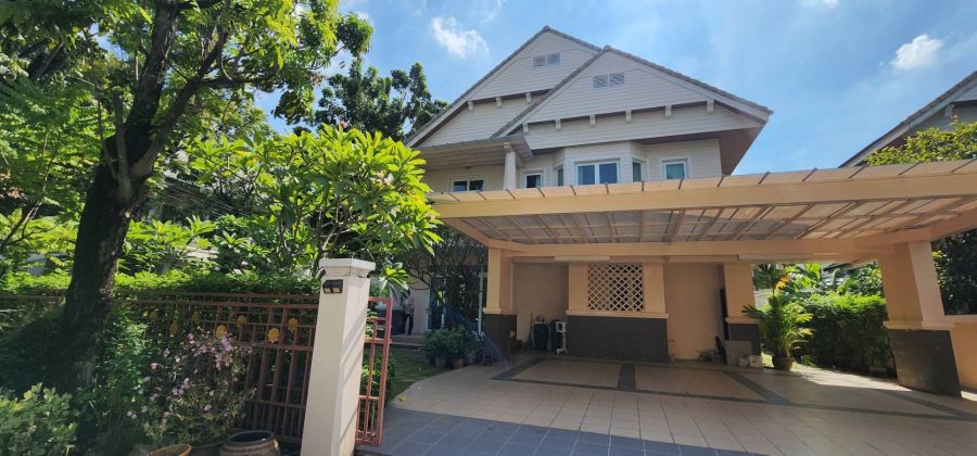 ขายบ้าน - ขาย บ้านเดี่ยว หมู่บ้านพัฒนาการ สไตล์ Eniglish 2ชั้น ถ. พัฒนาการ ซอย 30(หน้าหมู่บ้านปัญญา)