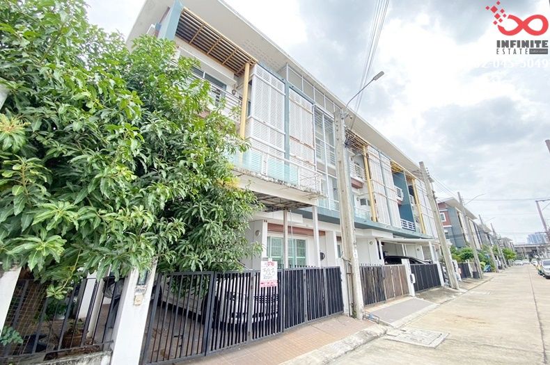 ขายทาวน์เฮาส์ - ขายทาวน์เฮาส์ 3ชั้น ชวนชื่น โมดัส เซนโทร แจ้งวัฒนะ-ปากเกร็ด 41 หลังริม