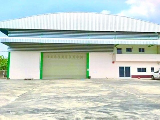 ให้เช่าโรงงาน / โกดัง - ให้เช่าโกดัง โรงงาน รร. ทานตะวันไตรภาษา สมุทรสาคร ติดถนนเอกชัย 1,202ตร.ม.302ตร.วา. 3 นอน ตลาดนัดโพธิ์แจ้ 1.5 กม. สนามกอล์ฟเอกชัย 1 กม.