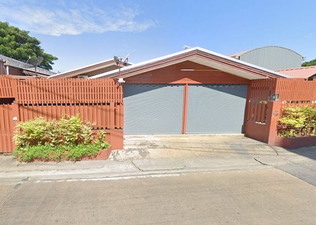 ให้เช่าบ้าน - ซ. รามอินทรา111-121 MRT บางชัน 800 ม.ให้เช่า-ขายโกดัง พร้อมบ้าน 3หลัง 75ตรว. 275ตร.ม. เทคนิคมีนบุรี 2กม. ถ.รามอินทรา พระยาสุเรนทร์