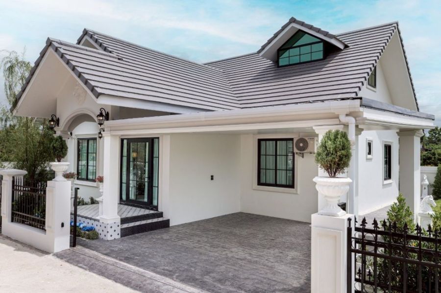 ขายบ้าน - บ้านเดี่ยว 1 ชั้นสไตล์อังกฤษ ใกล้ตัวเมืองเชียงใหม่ ทำเลดี บรรยากาศร่มรื่น พร้อมสิ่งอำนวยความสะดวกครบครัน