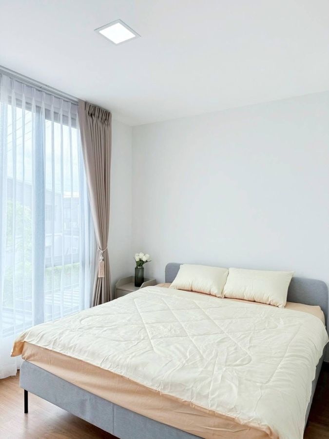 ให้เช่าบ้าน - ให้เช่าบ้านใกล้เมกาบางนา เฟอร์นิเจอร์ เครื่องใช้ไฟฟ้า หิ้วกระเป๋าเข้าอยู่ได้เลย 3นอน 2น้ำ 2ที่จอดรถ เลี้ยงสัตว์ได้ รับต่างชาติ