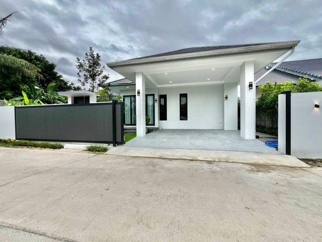 ขายบ้าน - บ้านใหม่พูลวิลล่าสไตล์โมเดิร์นลักซ์ชูรี ขนาด 80 ตรว. ห้วยใหญ่ บ้านใหม่พร้อมอยู่