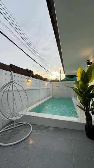 ให้เช่าบ้าน - ให้เช่าบ้านเดี่ยวพูลวิลล่า โครงการพัทยาแลนด์แอนด์เฮ้าส์ 3 ห้องนอน