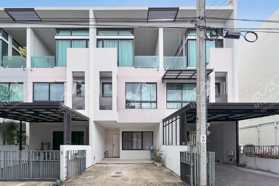 ขายทาวน์เฮาส์ - ทาวน์โฮม 3 ชั้น โคราซอน ประชาชื่น ถนนเมน สภาพดีพร้อมอยู่ บนถนนประชาชื่น ใกล้แยกสามัคคี