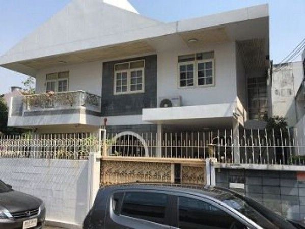 ให้เช่าบ้าน - ขายหรือให้เช่าบ้านเดี่ยวสาทร 2 ชั้น มี 4 ห้องนอน ซอยเย็นอากาศ ขนาด 71 ตรว. ใกล้ MRT ลุมพินี