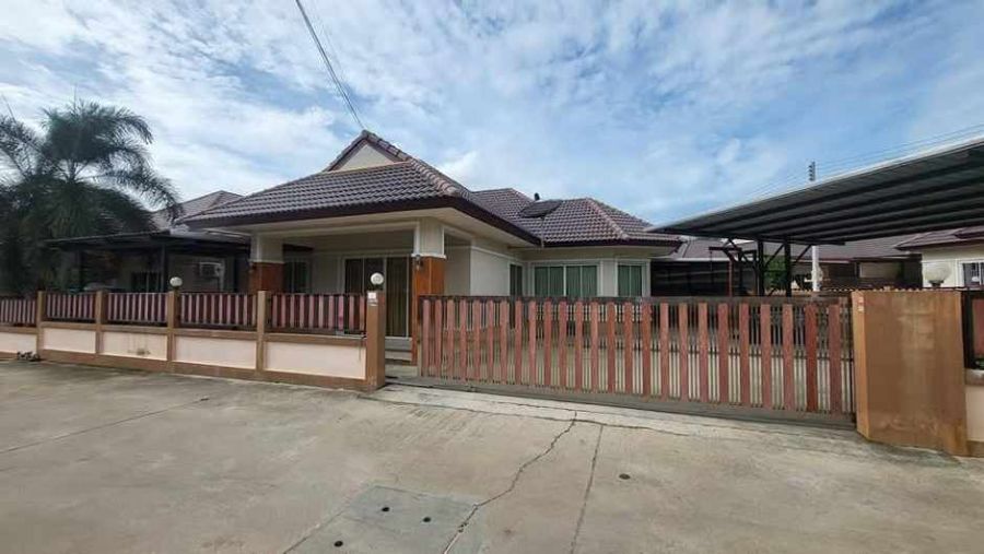 ให้เช่าบ้าน - บ้านให้เช่าตำบลตะเคียนเตี้ย ขนาด 4 ห้องนอน 2 ห้องน้ำ เดือนละ 15,000 บาท