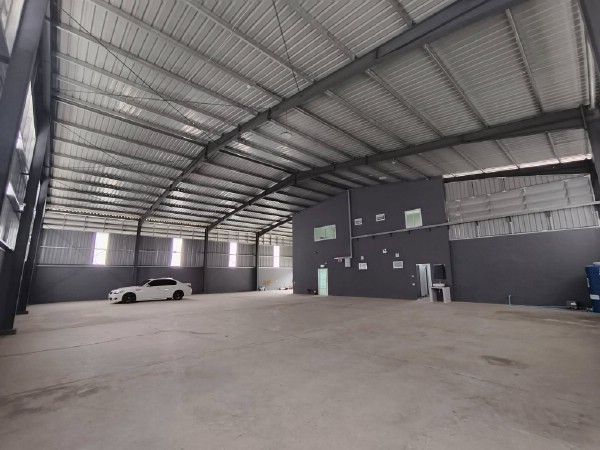 ให้เช่าโรงงาน / โกดัง - ให้เช่าอาคารโรงงานสร้างใหม่ย่านศรีราชา พื้นที่ใช้สอย 600 ตรม. พิกัดท่าเรือแหลมฉบัง อำเภอศรีราชา ชลบุรี ติดถนน 9 กิโลศรีราชา ใกล้นิคมสหพัฒน์