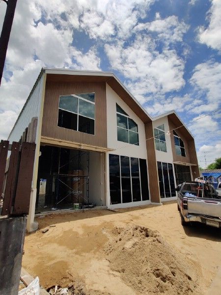 ให้เช่าโรงงาน / โกดัง - ให้เช่าโกดังแฝดพร้อมออฟฟิศสร้างใหม่ย่านถนนรามอินทรา ขนาด 225 450 ตรม. พิกัดถนนนามอินทรา แขวงคันนายาว เขตคันนายาว กรุงเทพฯ