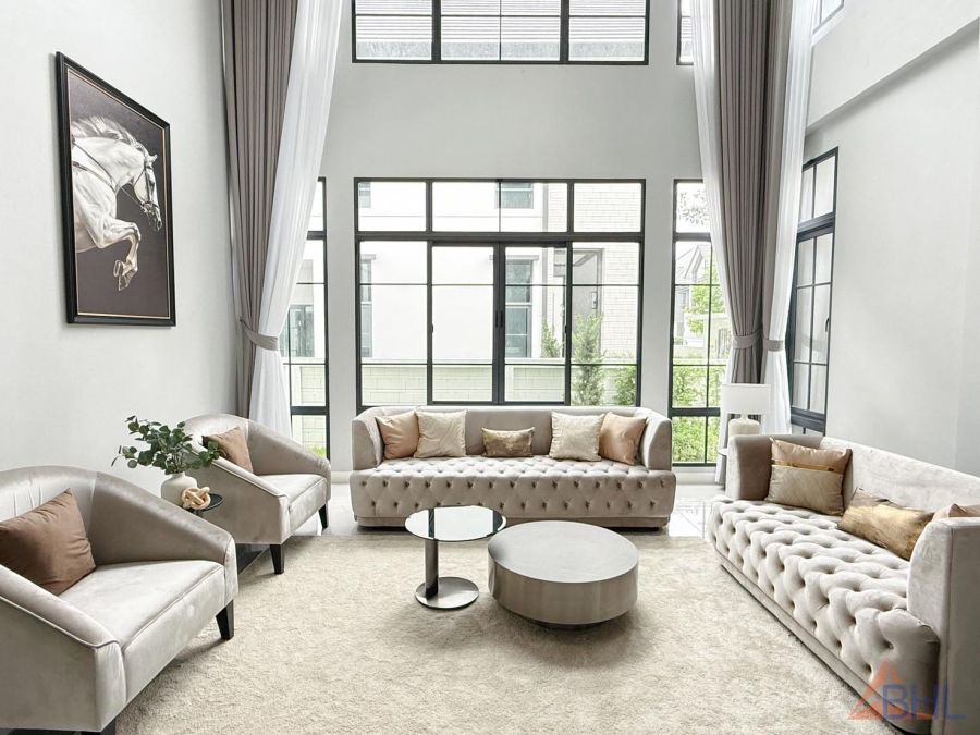 ขายบ้าน - ขาย/เช่า บ้านเดี่ยว/คฤหาสน์หรูสไตล์อังกฤษ 111 ตร.ว. 500 ตร.ม. The City บางนา 2 อ.บางพลี สมุทรปราการ