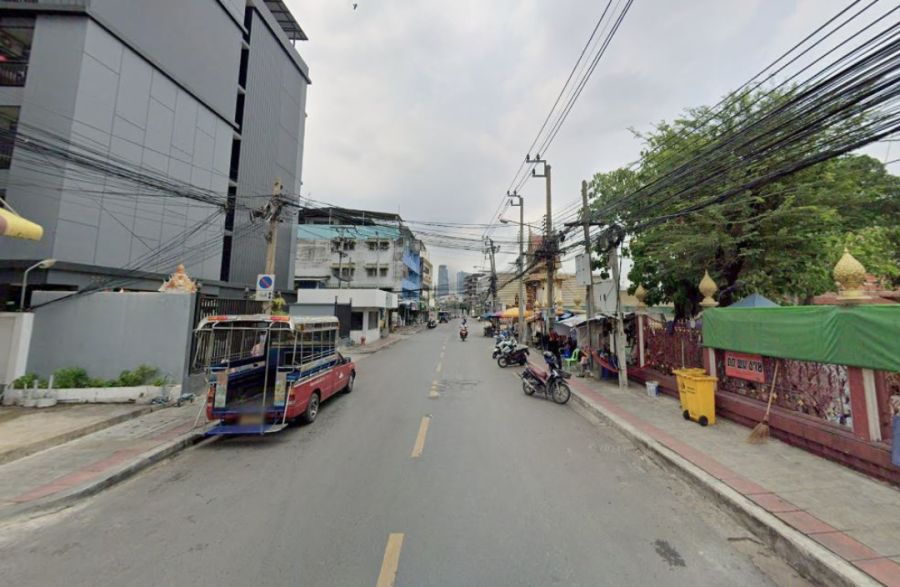 ขายที่ดิน - ขายที่ดินพร้อมสิ่งปลูกสร้าง ซอยสาธุประดิษฐ์ ใกล้โรงเรียนนานาชาติคิงส์คอลเลจ