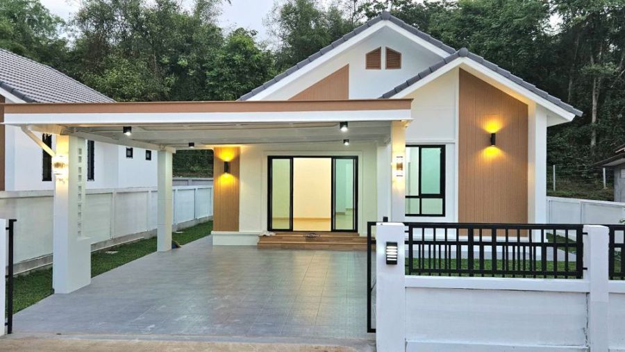 ขายบ้าน - ขายบ้านเดี่ยวชั้นเดียว ในหมู่บ้านสันติสุข ( บ้านสามัคคี ) ฟังก์ชั่นครบ พร้อมอยู่ ใกล้เซเว่นเพียง 600 เมตร เมืองลำปาง