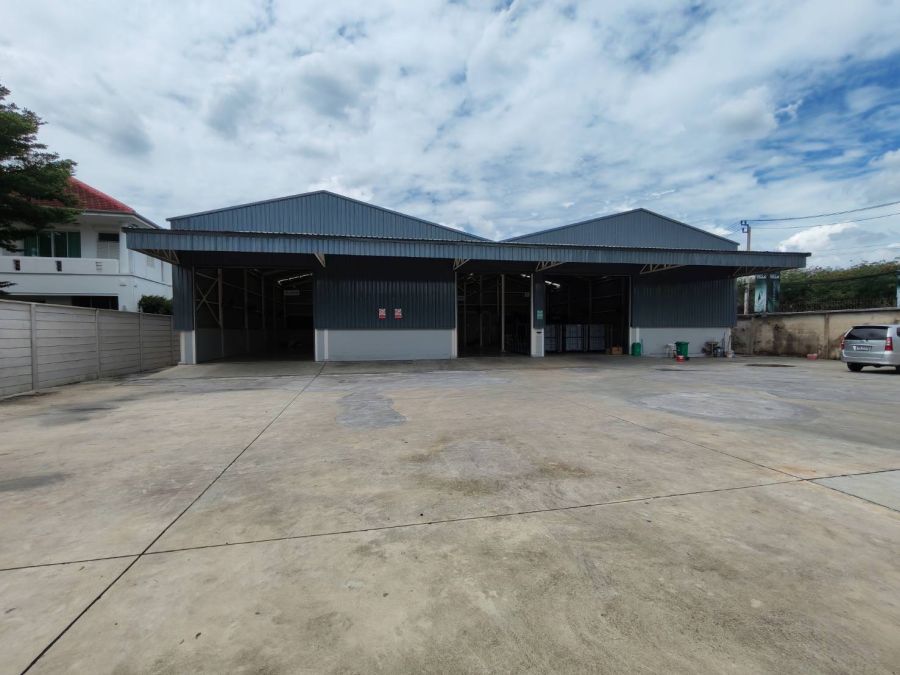 ให้เช่าโรงงาน / โกดัง - ให้เช่าโกดัง รามอินทรา5 เนื้อที่ 1 ไร่ พื้นที่อาคาร 700 ตรม. จอดรถได้ 20 กว่าคัน เหมาะ คลังสินค้า, ศูนย์กระจายสินค้า, ธุรกิจขนส่ง