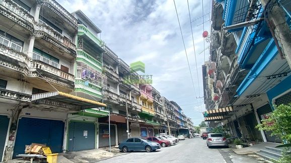 ขายอาคารพาณิชย์ / สำนักงาน - ขายอาคารพาณิชย์ หมู่บ้านชัชวาลย์วงษ์ ลำลูกกา คลอง2 เนื้อที่ 16 ตร.ว ทำเลดี ราคาต่อรองได้ เหมาะพักอาศัย โฮมออฟฟิศ