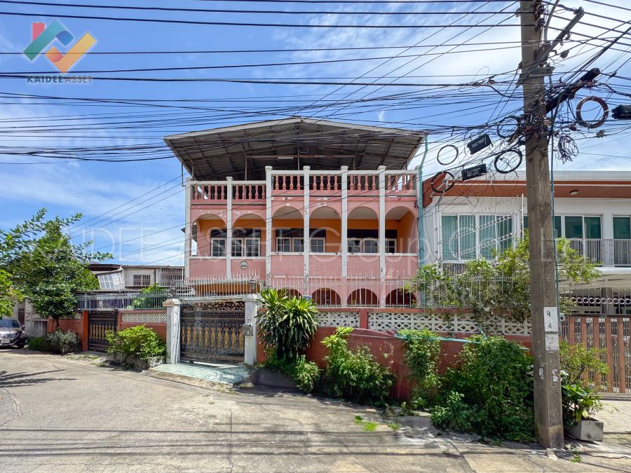 ขายบ้าน - บ้านเดี่ยว ซอย ลาดพร้าว 51 ใกล้รถไฟฟ้า สถานี โชคชัย 4