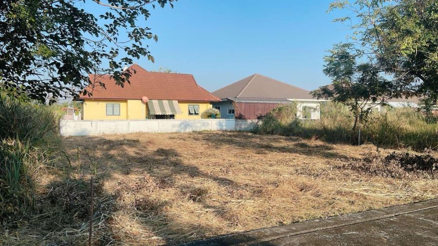 ขายที่ดิน - ที่ดิน100ตร.ว. อ.หางดง เชียงใหม่ อยู่ในโครงการบ้านจัดสรร มี รปภ