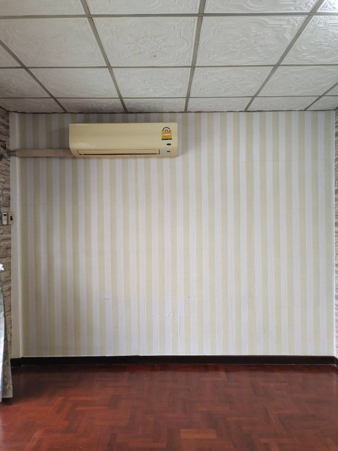 ขายทาวน์เฮาส์ - เจ้าของขายเอง ขายทาวน์เฮ้าส์ 2 ชั้น หมู่บ้านดุลิยานนท์