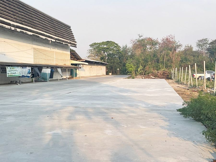 ให้เช่าที่ดิน - ที่ใกล้ถนนใหญ่ บางนา-ตราด กม.42 ใกล้สนามบิน ใกล้ท่าเรือ ใกล้นิคมอมตะนคร ใกล้นิคมเวลโกรว์