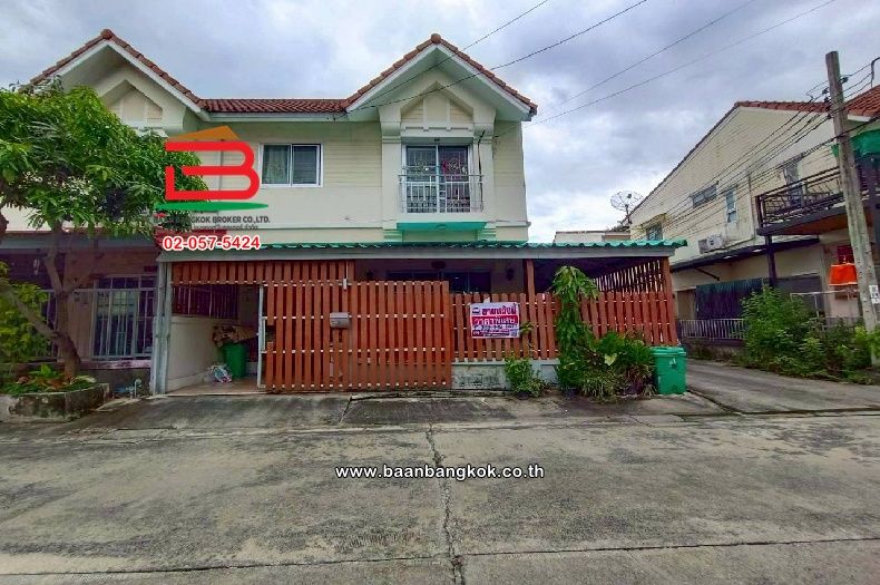 ทาวน์เฮาส์ - ทาวน์เฮาส์ หมู่บ้านประภาทรัพย์ 4 เนื้อที่ 27 ตร.ว (ระหว่าง เจริญพัฒนา 10-12) แขวงบางชัน เขตคลองสามวา กรุงเทพมหานคร