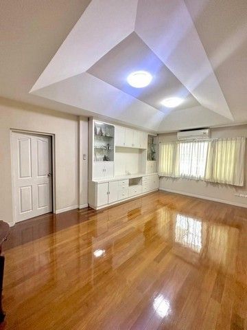 ให้เช่าบ้าน - เช่า บ้านเดี่ยว พร้อมอยู่ หมู่บ้านนันทวัน สวนหลวง ร9 ซอยเฉลิมพระเกียรติ62 ใกล้มอเตอร์เวย์ เดินทางสะดวก