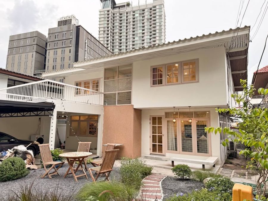 ให้เช่าบ้าน - บ้านให้เช่า ห้วยขวาง ใกล้ MRT บ้านเดี่ยว 4 ห้องนอน