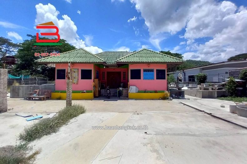 ขายที่ดิน - ที่ดินพร้อมบ้าน อำเภอมวกเหล็ก เนื้อที่ 300 ตารางวา ทางเข้า อบต.มิตรภาพ ถนนมิตรภาพ ตำบลมิตรภาพ อำเภอมวกเหล็ก จังหวัดสระบุรี