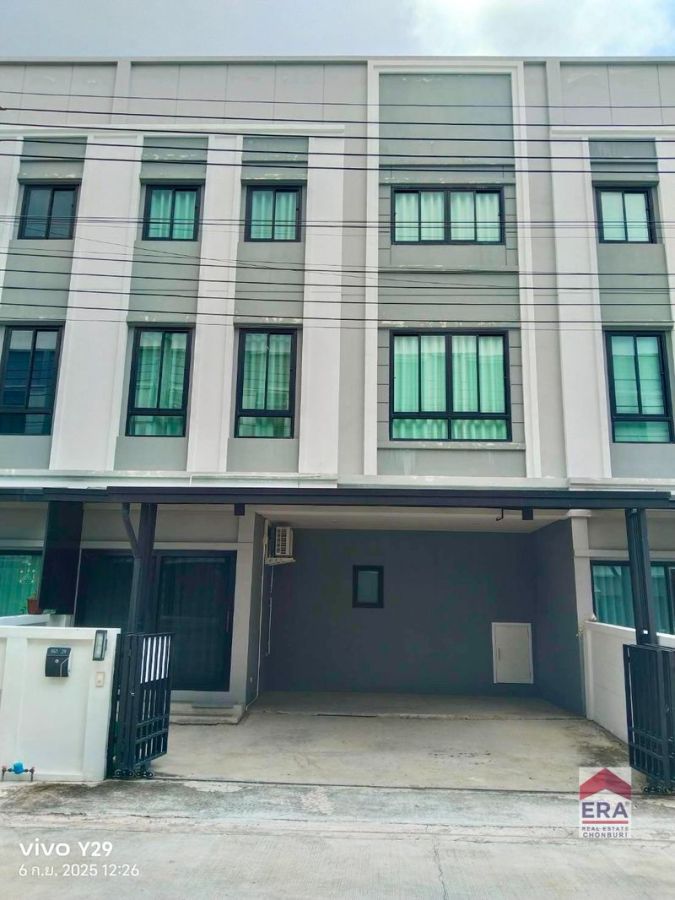 ขายทาวน์เฮาส์ - ทาวน์โฮม บางบ่อ สภาพใหม่ ไม่เคยอยู่ ม.ไบรตัน บางนา กม.26