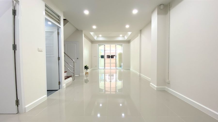 ขายทาวน์เฮาส์ - ขาย ทาวน์เฮ้าส์ 2 ชั้น ม.สุชา เนื้อที่ 24.5 ตร.ว. อ.บางบัวทอง จ.นนทบุรี