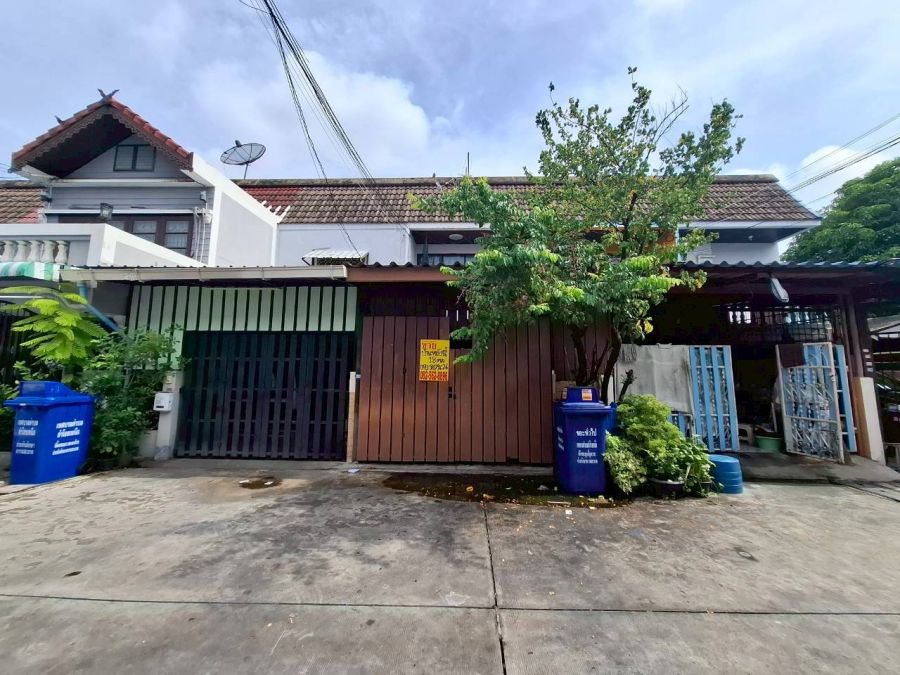 ขายทาวน์เฮาส์ - ขายบ้าน 2 ชั้น ซอยอภิชาติ7 แยก5 ซอยสุขุมวิท115