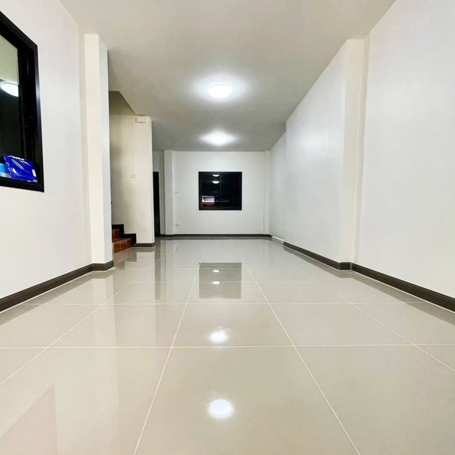 ขายทาวน์เฮาส์ - ขายทาวน์เฮ้าส์ 2 ชั้น 19.5 ตร.ว หมู่บ้านลภาวัน 12 บางบัวทอง รีโนเวทใหม่