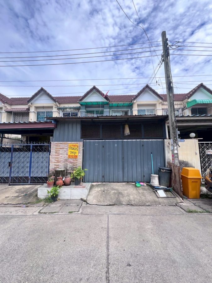 ขายทาวน์เฮาส์ - ขายบ้าน 2 ชั้น ซอยเทียนทะเล 7 แยก 6-3 ใกล้ตลาดอินดี้บางขุนเทียน