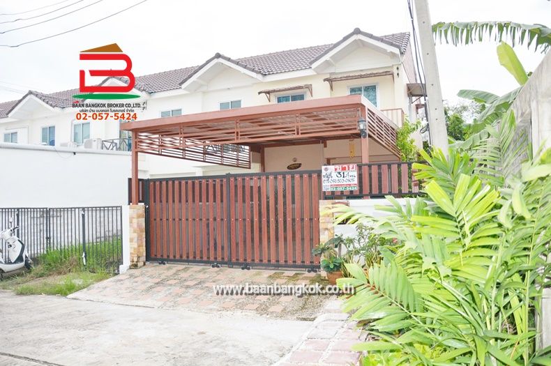 ขายทาวน์เฮาส์ - ทาวน์เฮาส์ หลังริม หมู่บ้าน ลานมณี ซอยสายไหม 55 เนื้อที่ 31.4 ตรว. ถนนสายไหม แขวงสายไหม เขตสายไหม กรุงเทพฯ