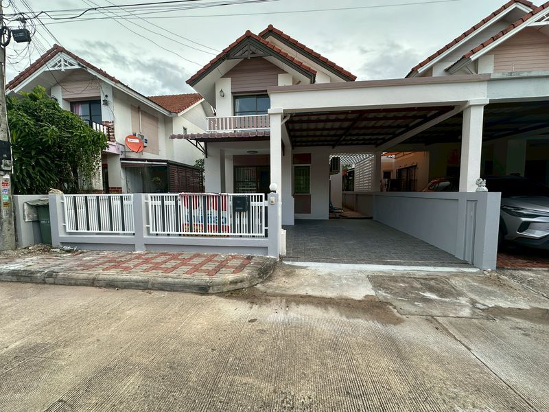 ขายบ้าน - ขายบ้านเดี่ยว โครงการ หมู่บ้านโฮมทาวน์ สุรศักดิ์ ศรีราชา ชลบุรี