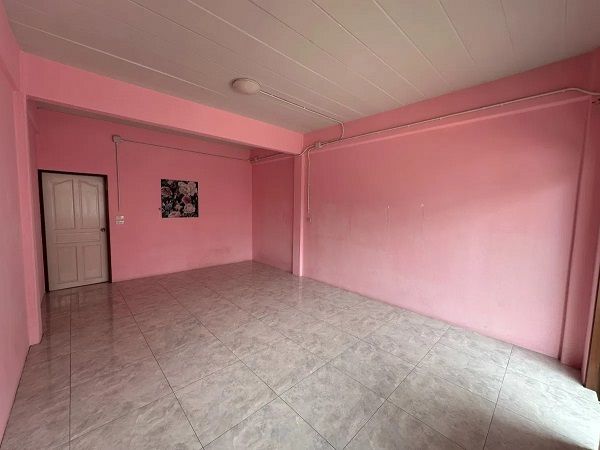 ให้เช่าอาคารพาณิชย์ / สำนักงาน - ให้เช่าอาคารพาณิชย์ 3 ชั้นลาดปลาเค้า รามอินทรา ขนาด26 ตรว 2 ห้องนอน 2 ห้องน้ำ เครื่องดูดอากาศ