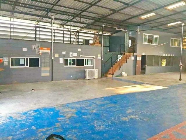 ให้เช่าโรงงาน / โกดัง - MRT สัมมากร 1.6 กม.เสรีไทย 31-45 ลด25% ให้เช่าโกดัง พร้อมออฟฟิศ 2 ชั้น 102 ตร.วา. 402ตร.ม. โลตัส สุขาภิบาล1 1.2 กม.